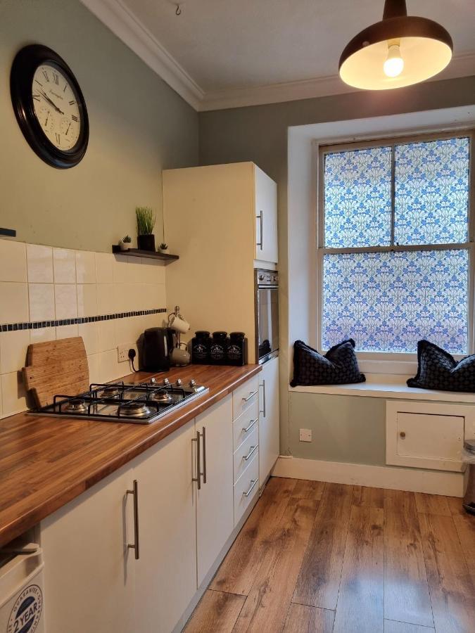 Inverness City Centre Flat Bagian luar foto