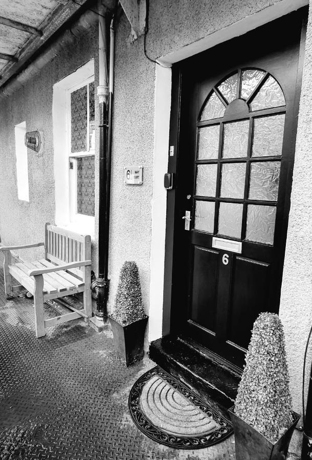 Inverness City Centre Flat Bagian luar foto
